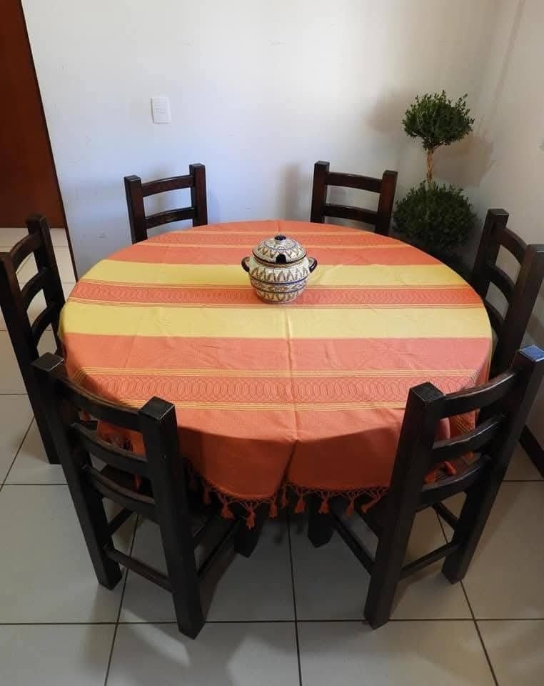 Mantel redondo artesanal para mesa naranja 1.8 M